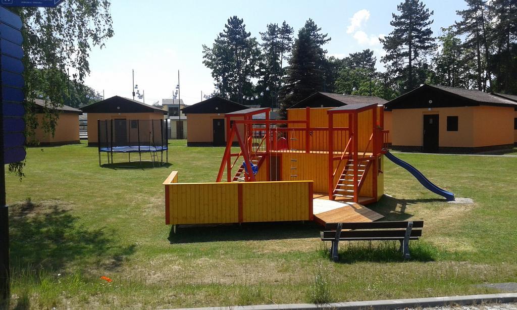 فيلا Sportcentrum Dvorak Hluboká nad Vltavou المظهر الخارجي الصورة